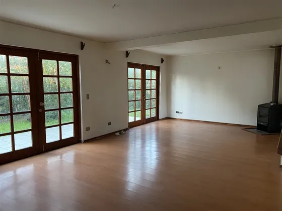 Casa En Arriendo De 3 Dorm. En Pucón