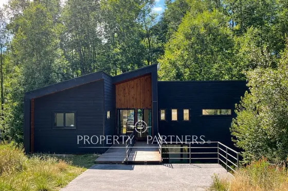 Casa Contemporánea Con Vista Al Volcán Villarrica ...