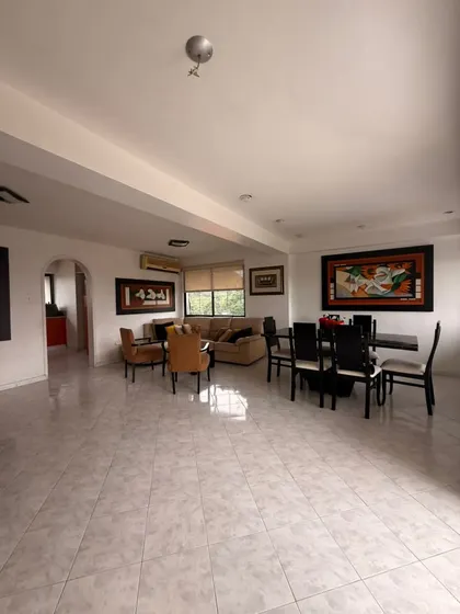 Michelle Vende Penthouse Campo Alegre Valencia Av Cuatricentenario Ac1-r /626