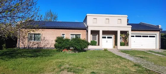 Casa Barrio Cerrado Los Olivos, Centenario, Neuquén
