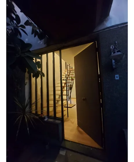 Se Vende Amplia Casa En Las Condes En Condominio