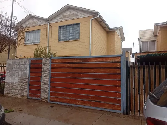 Casa En Arriendo A Partir Del 16 Del 8- Posibilidad De Vta.