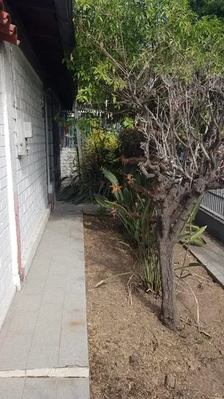Excelente Propiedad Amplio Patio, Solida Cercana Metro