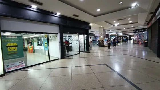 En Venta Local Centro Parque Caracas, La Candelaria. Diagonal Al Sambil De La Candelaria.
