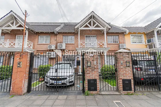 Venta Triplex 5 Ambientes En Ramos Mejía.