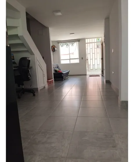 Arriendo Casa Unifamiliar En Rodeo De San Simón. Rodeo Alto