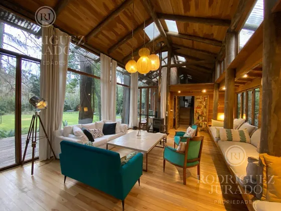 Única Casa En La Bota Sobre 2.500m2 En La Mejor Ubicación De La Bota - Benavidez