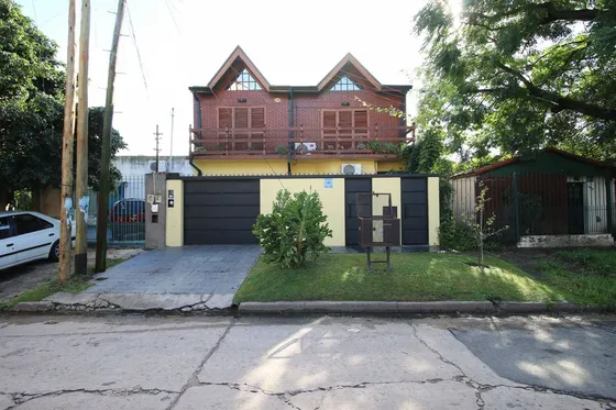 Venta Casa 6 Amb Con Dpto Al Fondo - Apto Credito