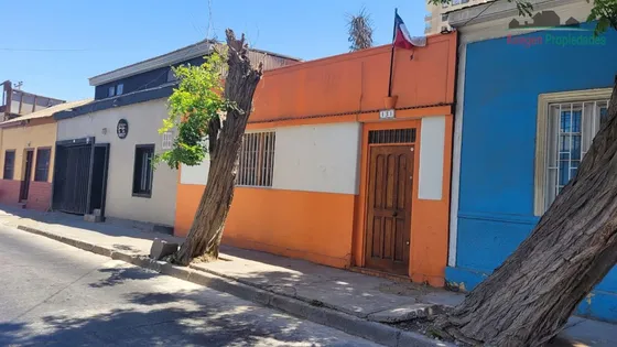Casa En Venta De 9 Dorm. En Copiapó