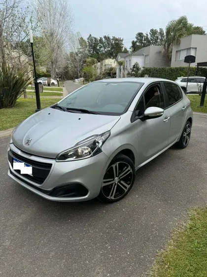 Peugeot 208 1.6 Active
