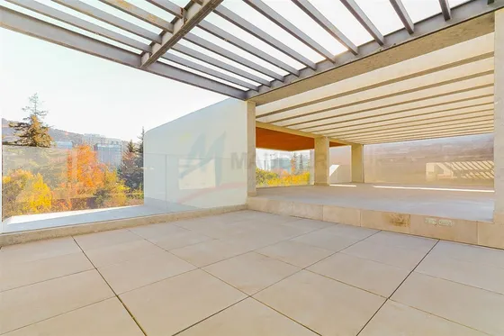 Departamento En Venta De 4 Dorm. En Las Condes