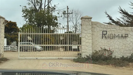 Parcela Con Casa 3d/ 2b, Condominio Riomar