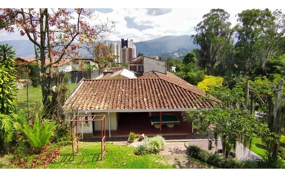 Casa Campestre En Venta En La Estrella - El Guayabo 