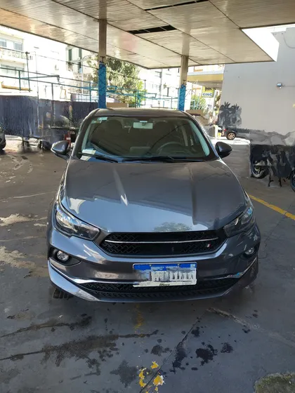 Fiat Cronos 1.8 16v Precision