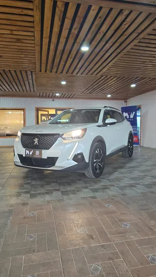 Peugeot 2008 1.2 Allure Pack 130hp