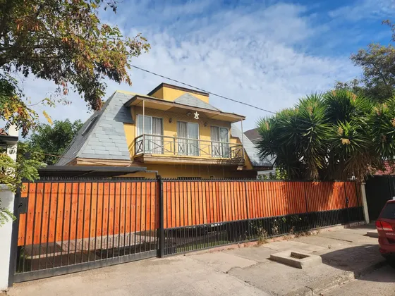 Maravillosa Casa Con Piscina En Barrio Histórico Vende Dueño