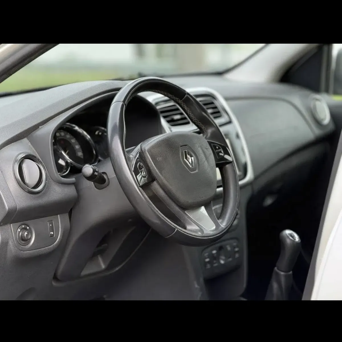 Renault Sandero 1.6 Privilege 105cv569042482034780169