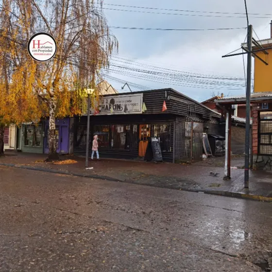 Restobar Y Deptos. En Centro De Coyhaique (172863)
