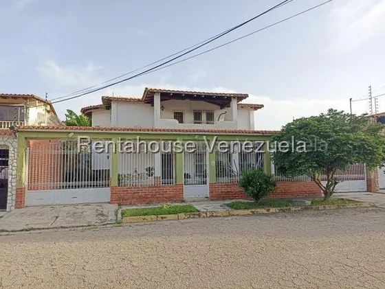 Gbf 25-20590 Turmero San Pablo Vendo Bella Casa Con Terreno Contáctame Ya.