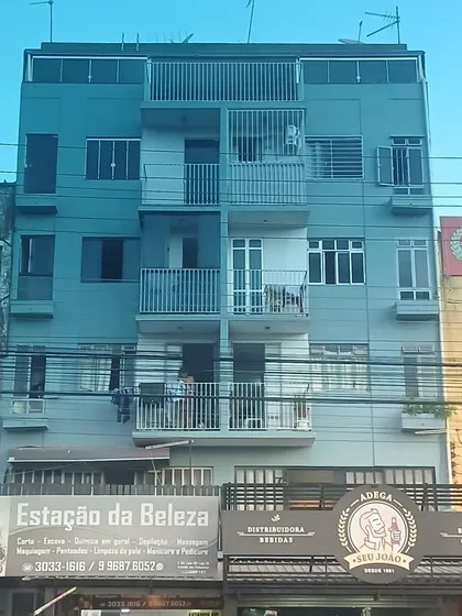 C: 04 Ap 02 Quartos, Centro!