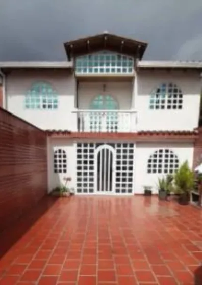 Vendo Casa De 200 M2, Ref. 90.000 Urb. Llano Alto, Carrizal