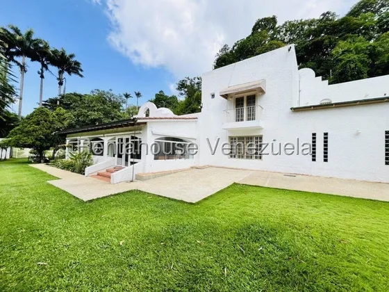 Casa En Venta En Cerro Verde Caracas 2425 Metros Terreno