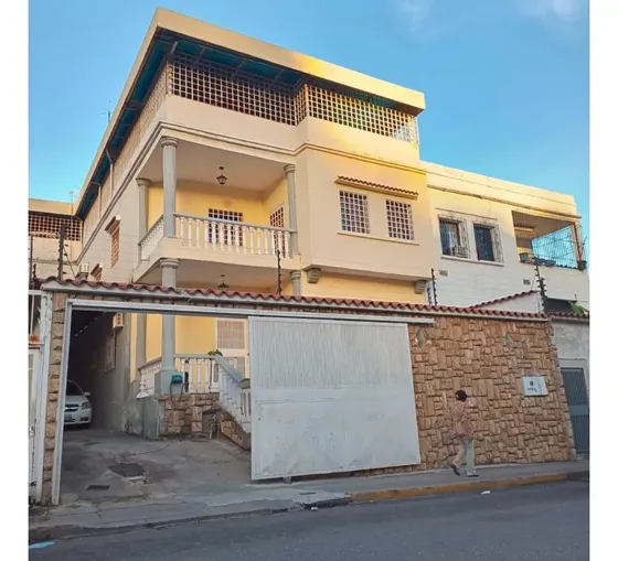Casa En Venta En San Bernardino 1750 M2