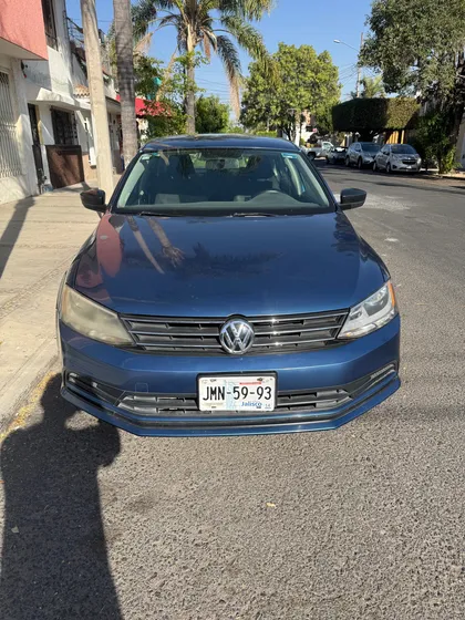 Volkswagen Jetta 2.0 L4 Mt 113 Hp