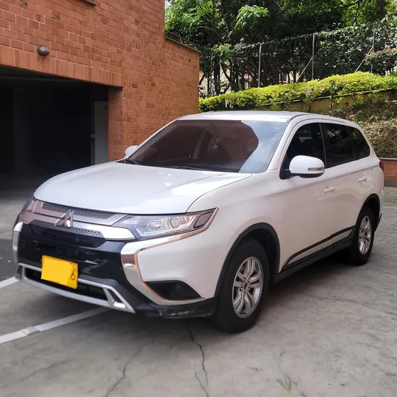 Mitsubishi Outlander 2.4 4x4