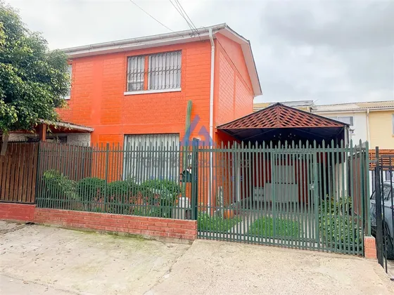 Hermosa Casa De 2 Pisos Refaccionada En La Cantera