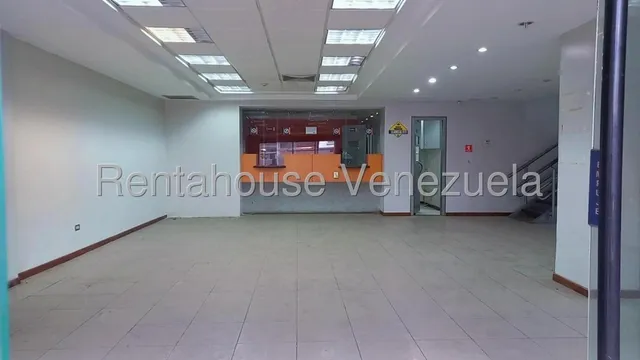En Venta Local A Pie De Calle Pueblo De Baruta Mfl257750