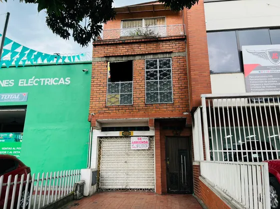 Vendemos Casa De 3 Pisos Independientes Barrio Vipasa