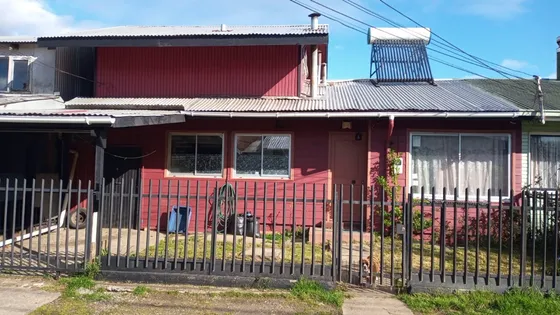 Cómoda Y Funcional Casa  Con Cabaña En Población Tte Merino