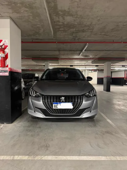 Peugeot 208 1.6 Feline Tiptronic