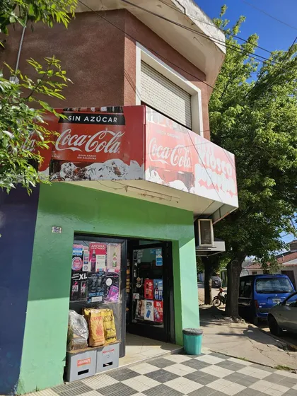Casa Y Locales A La Venta, Excepcional Oportunidad De Inversión En Santa Rosa De Calamuchita