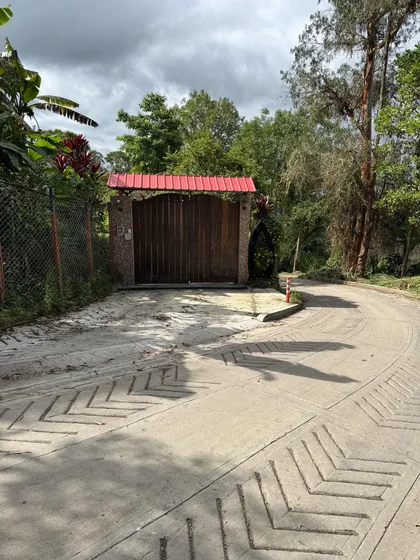 Finca Cerca A La Mesa, Se Vende A Puerta Cerrada.