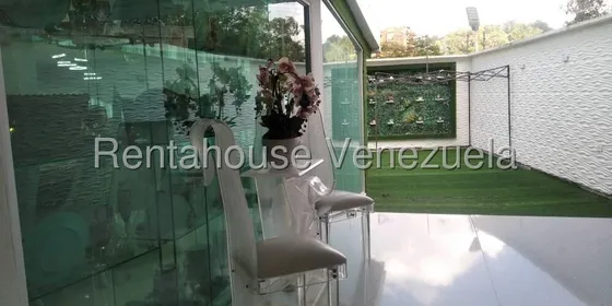 Hermosa Casa Actualizada Los Naranjos Del Cafetal 25-9352 Ar