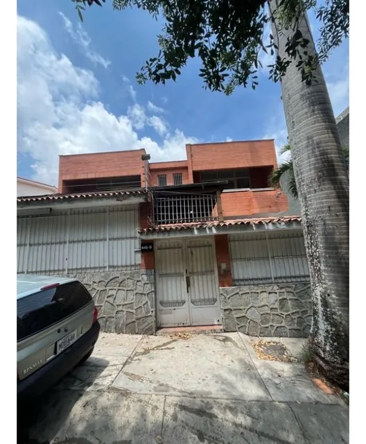 Oficina Casa Comercial La Trinidad 250m2 3 Ofic/3b/2p/terraza [ng]