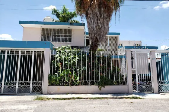 Casa Con Piscina Enmiguel Aleman, Merida