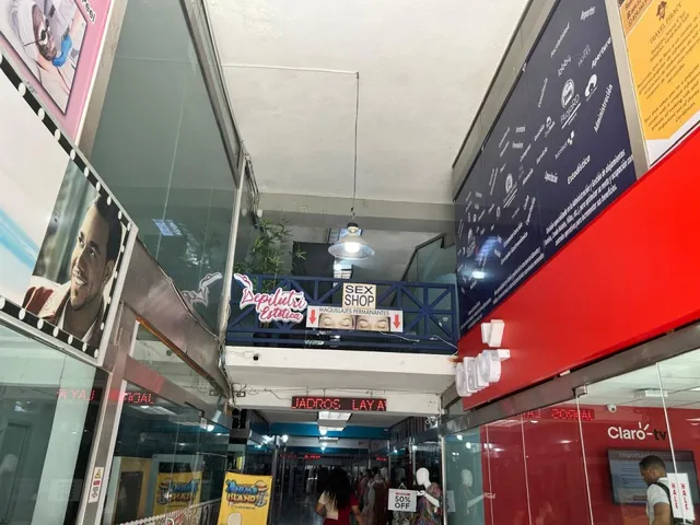 Plaza Comercial En La Zona Colonial Con 42 Locales Generando Mensual 1.3m Rd