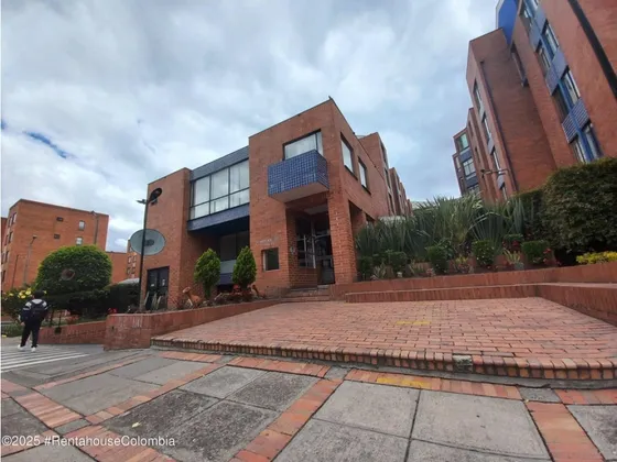 Apartamento En  Pontevedra(bogota) Rah Co: 25-1300