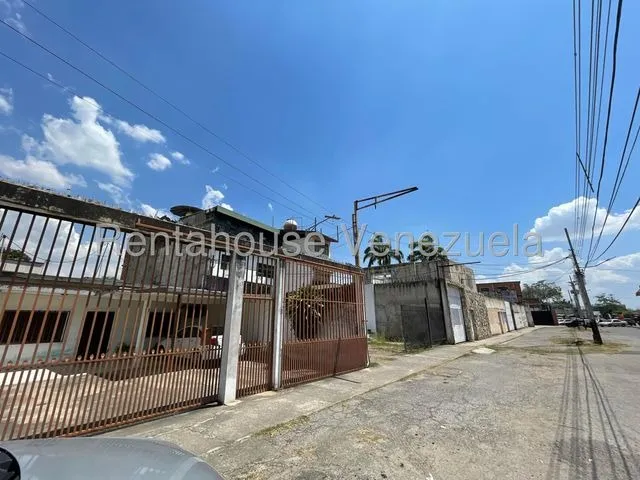 Gbf 25-16456 La Cooperativa Vendo Bella Y Amplia Casa Con Terreno Contácteme Ya.