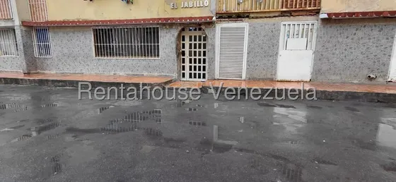 Apartamento En Venta En Urb. El Trigo, Res. Lagunetica, En Los Teques, Bp