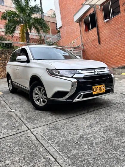 Mitsubishi Outlander 2.4 Kaiteki