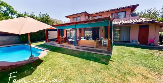 Casa En Venta 5 Dorm. 4 Baños Lo Barnechea