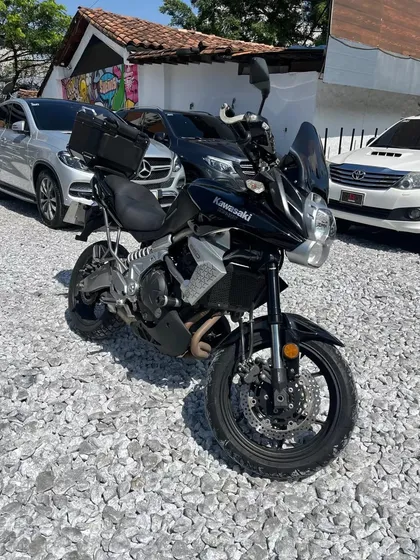 Marca: Kawasaki  Línea: Kle650caf Versys Modelo: 2010 Kms: 5