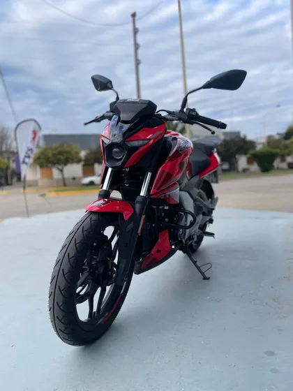 Bajaj Rouser N250 Como Nueva!!