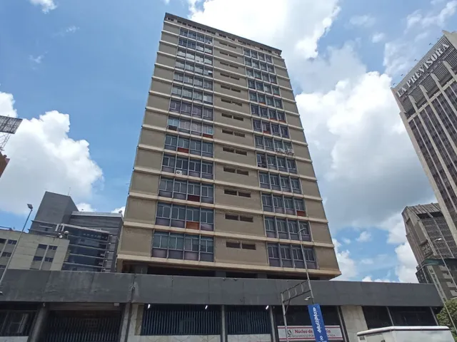 Alquiler/ Oficina/plaza Venezuela/ 5cubiculos/ 58m2