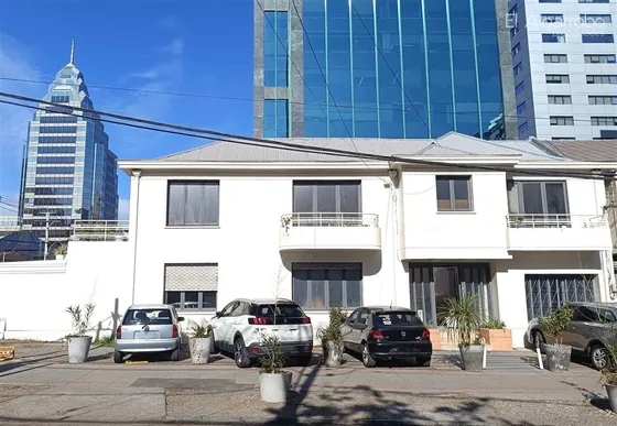 Oportunidad! Casa Comercial En Venta En El Golf, Las Condes