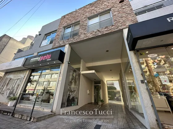 Departamento En Venta Con Cochera Y Terraza Castelar Norte 